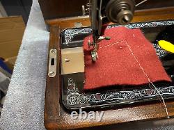 (1) 1925 (2) 1929,99 K Singer Sewing Machine & Bentwood Case With Knee Control