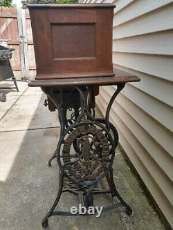 1878 Singer Sewing Machine 12 New Family Fiddle Base on it's original cabinet