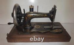 1889 Singer 12 K Acanthus Leaves decal sewing machine in wooden case