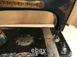 1892 Singer 127 Sphinx treadle sewing machine Antique gold 10867658 black crank