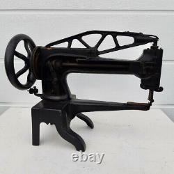 1895 Singer Pre 29K Leather cobbler Industrial sewing machine 12858319