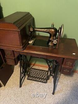 1896 Singer Treadle Sewing Machine With Coffin Box