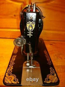 1900 Antique Singer Sewing Machine Head Model 15 Sphinx, Serviced