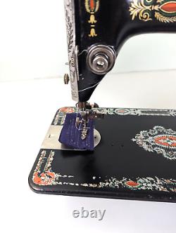 1900 Singer AA173468 Sewing Machine Working