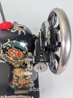 1900 Singer AA173468 Sewing Machine Working