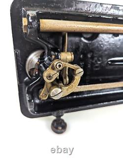 1900 Singer AA173468 Sewing Machine Working