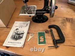 1900's SINGER Antique Singer Model 20 Sewhandy Child's Toy Sewing Machine With Box