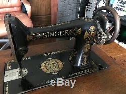 1900's Vintage Singer Original Treadle Sewing Table With Sewing Machine