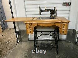1900s Davis Treadle Sewing Machine with original table Beautiful Vintage Antique