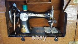 1903 Singer Treadle Sewing Machine