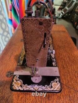 1904 Antique Singer Sewing Machine Model 27-4 Sphinx Treadle # K42663