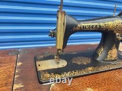 1904 Singer B1351954 Sewing Machine with Cast Iron Treadle Desk Antique Rare