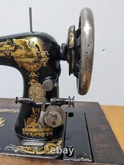 1904 Singer Model 27 Sewing Machine with Cast Iron Treadle Desk Working Well