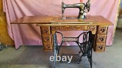 1905 Singer Treadle Sewing Machine With 7 Drawers. Very Ornate