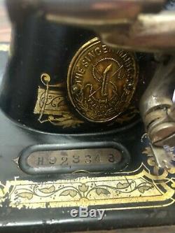 1906 Antique Singer 28 HandCrank Sewing Machine H923343