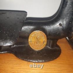 1906 Singer 24-7 original no decal Industrial sewing machine