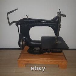 1906 Singer 24-7 original no decal Industrial sewing machine