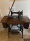 1908 Antique Singer Sewing Machine In Oak Cabinet (solid Oak Drawers) Series D