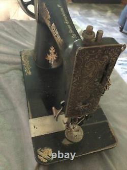 1908 Singer Treadle Sewing Machine Antique & All Hinges And Spring Hardware