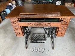 1908 Singer Treadle Sewing Machine Pristine Cabinet Tiffany Decals