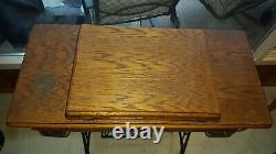 1910 Antique Red-Eye SINGER Sewing Machine & Wood/Iron Table Cabinet G8148002