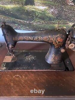 1910 Antique Singer Sewing Machine WithTreadle Cabinet-Working Original G-238325