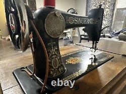 1910 Antique Singer Sowing Machine With Treadle Cabinet Working Condition