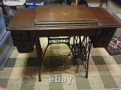 1910 Singer Treadle Sewing Machine 6 drawer cabinet