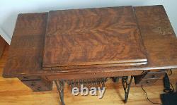 1910 Singer Treadle Sewing Machine with 7 drawer Cabinet Exc. Condition extras