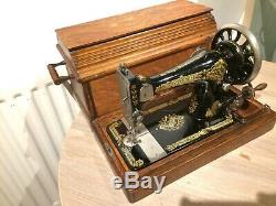 1912 Antique/Vintage Singer 28K HandCrank Sewing Machine with case