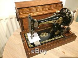 1912 Antique/Vintage Singer 28K HandCrank Sewing Machine with case