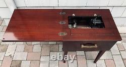 1912 SINGER Sewing Machine in Cabinet Working with Light