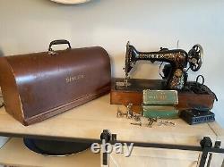 1912 Singer Model 66 Red Eye Sewing Machine! Motor, Light, Wood Case! WORKS