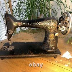 1913 Singer 66 RED EYE Sewing Machine SN G275227 Rusted for Decor or Repair