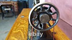 1914 Singer Treadle Sewing Machine With 5 Drawers. Very Nice