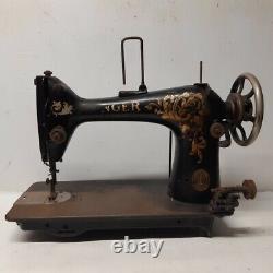 1915 Singer 103 Industrial tailor's sewing machine G3906485