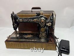 1915 Singer Model 66 Sewing Machine, Motor Works, with travel case, Redeye Decals