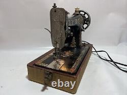 1915 Singer Model 66 Sewing Machine, Motor Works, with travel case, Redeye Decals