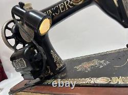 1915 Singer Model 66 Sewing Machine, Motor Works, with travel case, Redeye Decals