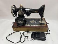 1915 Singer Model 66 Sewing Machine, Motor Works, with travel case, Redeye Decals