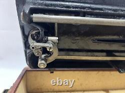 1915 Singer Model 66 Sewing Machine, Motor Works, with travel case, Redeye Decals