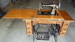 1917 Singer Treadle Sewing Machine. Model 66 With 7 Drawers. Very Ornate