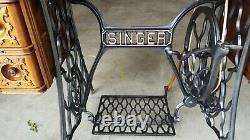 1917 Singer Treadle Sewing Machine. Model 66 With 7 Drawers. Very Ornate