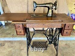 1917 Singer Treadle Sewing Machine Red Eye With Table 4 Drawer Model 66