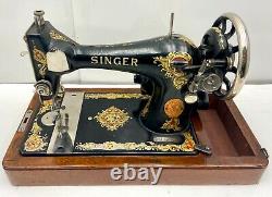 1919 Singer Model 128 La Vencedora Portable Sewing Machine & Oak Bentwood Case