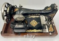 1919 Singer Model 128 La Vencedora Portable Sewing Machine & Oak Bentwood Case