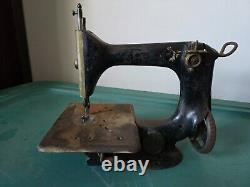 1920 SINGER 24-26 Chainstitch Sewing Machine Vintage RARE. Serial # G7973449