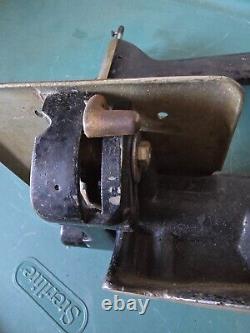 1920 SINGER 24-26 Chainstitch Sewing Machine Vintage RARE. Serial # G7973449