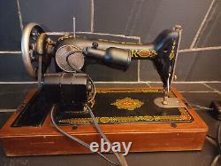 1920 Singer Model 66 Red Eye Sewing Machine Bentwood Case G8003143 Working