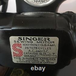 1920 Singer Sewing Machine 115 Wings Decal Motorized Attachments & Bentwood Case